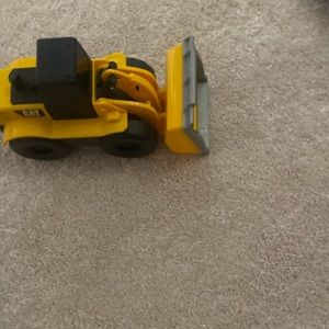 Toy construction truck